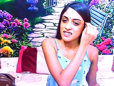 IndianPretty14u2Luv online show from 15, 4, 2026