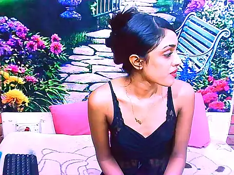 Snapshot of IndianPretty14u2Luv chatting on 17, 4, 2026 IndianPretty14u2Luv online show from 17, 4, 2026