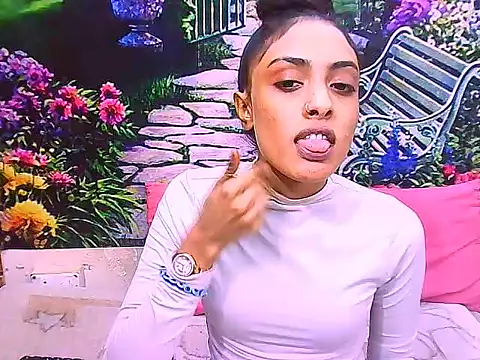 Snapshot of IndianPretty14u2Luv chatting on 28, 4, 2026 IndianPretty14u2Luv online show from 28, 4, 2026