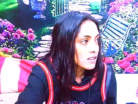 Snapshot of IndianPretty14u2Luv chatting on 4, 5, 2026 IndianPretty14u2Luv online show from 4, 5, 2026