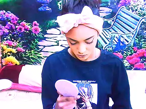 Snapshot of IndianPretty14u2Luv chatting on 5, 5, 2026 IndianPretty14u2Luv online show from 5, 5, 2026