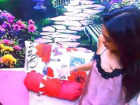Snapshot of IndianPretty14u2Luv chatting on 6, 5, 2026 IndianPretty14u2Luv online show from 6, 5, 2026