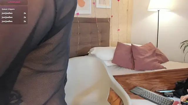 SalomeStorm  online show from 10, 2, 2026