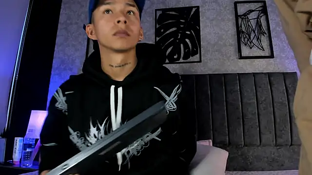 bliinkii and luka  online show from 11, 2, 2026