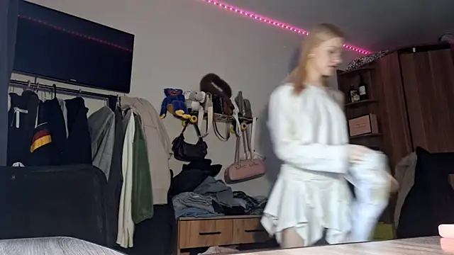 Snapshot of ChongTreece chatting on 6, 2, 2026 ChongTreece online show from 6, 2, 2026