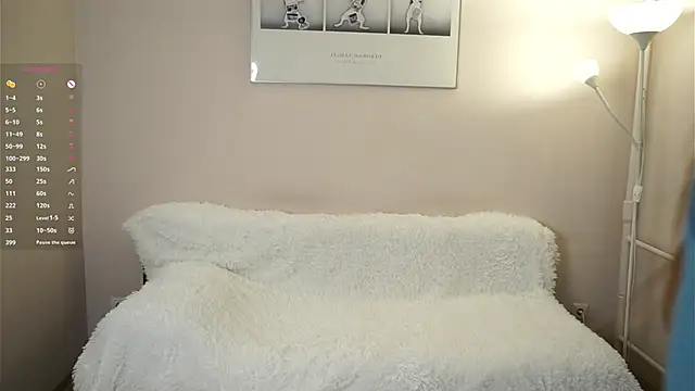 Snapshot of LoraLynn chatting on 11, 2, 2026 LoraLynn online show from 11, 2, 2026