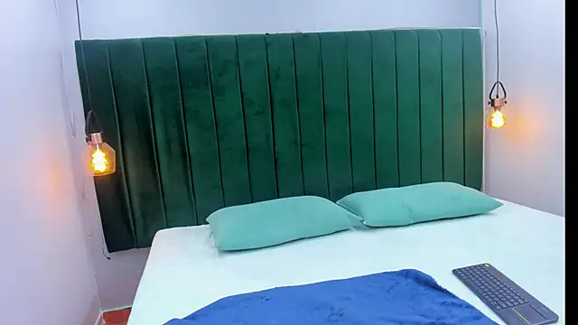 Snapshot of Ema-Horny chatting on 5, 2, 2026 Ema-Horny online show from 5, 2, 2026