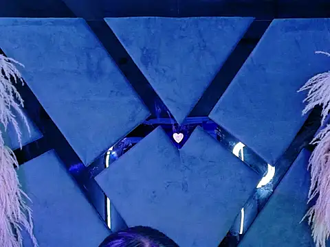 Snapshot of KylieWhitee chatting on 28, 2, 2026 KylieWhitee online show from 28, 2, 2026