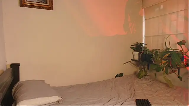 Snapshot of slowburnmystic chatting on 26, 2, 2026 slowburnmystic online show from 26, 2, 2026