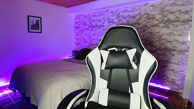 Snapshot of Camila_IRoose chatting on 3, 4, 2026 Camila IRoose online show from 3, 4, 2026