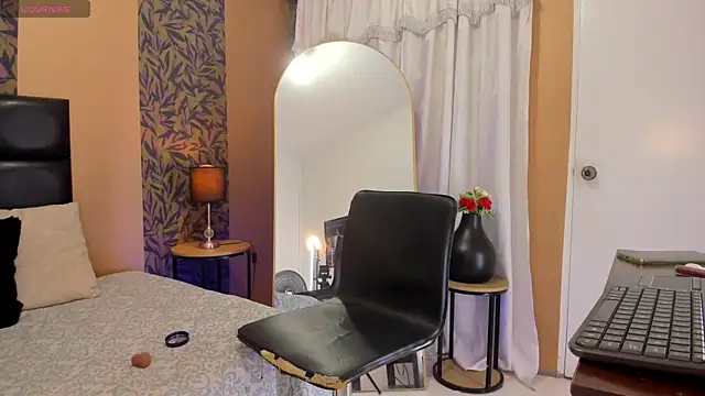 megara hott online show from 16, 2, 2026