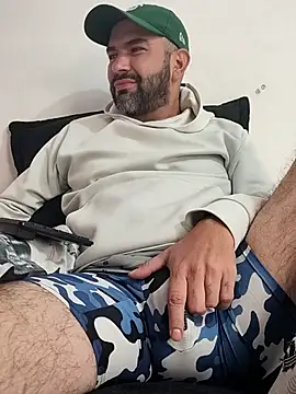 Snapshot of hairyandbigmann chatting on 26, 2, 2026 hairyandbigmann online show from 26, 2, 2026