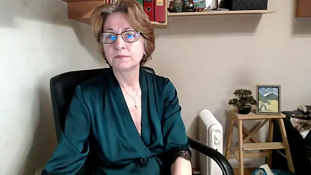 katemodel online show from 9, 4, 2026