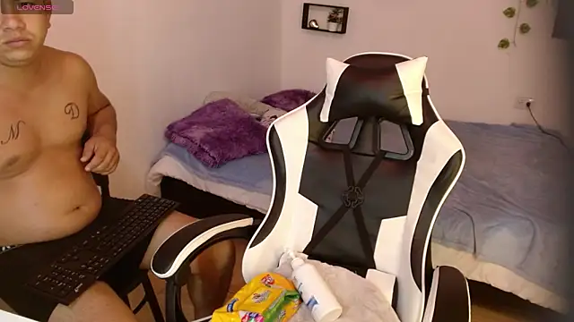 Snapshot of Couple_fantasy30 chatting on 15, 2, 2026 Couple fantasy30 online show from 15, 2, 2026