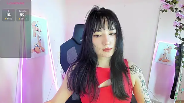 AliceeinWonderlanddd online show from 13, 7, 2026