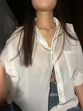 uyensexy online show from 19, 2, 2026