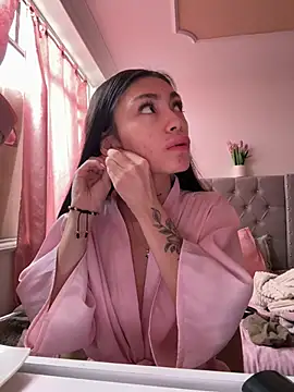 Bonny Eva online show from 10, 4, 2026