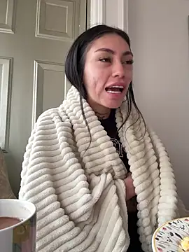 Bonny Eva online show from 19, 4, 2026