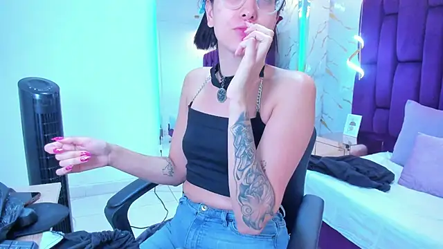 Snapshot of crystalstonee chatting on 17, 2, 2026 crystalstonee online show from 17, 2, 2026