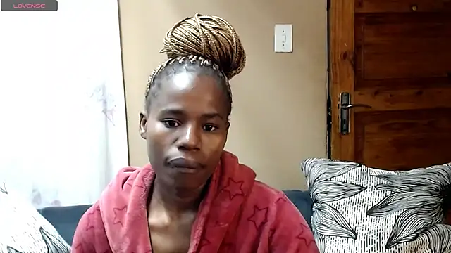 Snapshot of AppleAsss chatting on 11, 7, 2026 AppleAsss online show from 11, 7, 2026