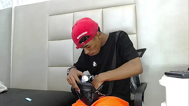 Snapshot of TonnyMarck chatting on 6, 2, 2026 TonnyMarck online show from 6, 2, 2026