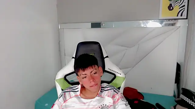 Snapshot of Liarr_ chatting on 2, 3, 2026 Liarr online show from 2, 3, 2026