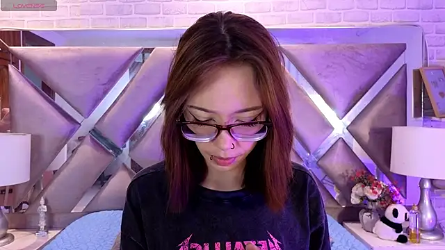 HarperrWest online show from 2, 2, 2026