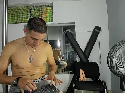 Bonniie 23 online show from 4, 2, 2026