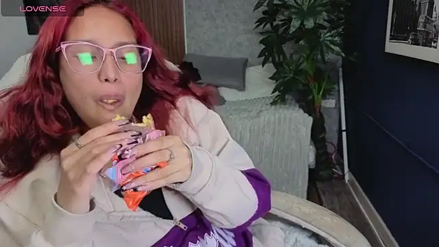 saphire  online show from 5, 4, 2026