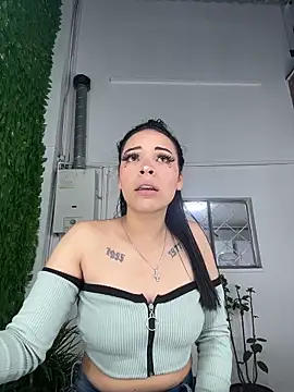 cristal  violetaa online show from 11, 2, 2026