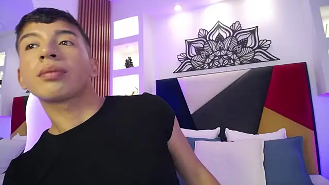 Snapshot of Fancy_Vixen chatting on 23, 2, 2026 Fancy Vixen online show from 23, 2, 2026