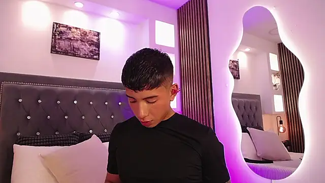 Snapshot of Fancy_Vixen chatting on 3, 3, 2026 Fancy Vixen online show from 3, 3, 2026