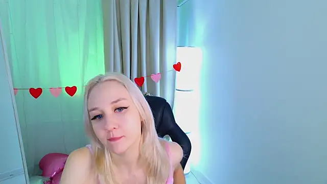 Snapshot of Audrey_Kiss chatting on 16, 2, 2026 Audrey Kiss online show from 16, 2, 2026