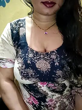 Snapshot of PARI51 chatting on 5, 5, 2026 PARI51 online show from 5, 5, 2026