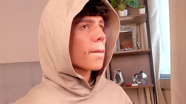 Snapshot of Angel_eros_ chatting on 23, 2, 2026 Angel eros online show from 23, 2, 2026