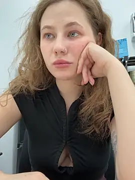 AsynaYuuki online show from 25, 3, 2026