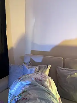 isabella-collins- online show from 7, 2, 2026