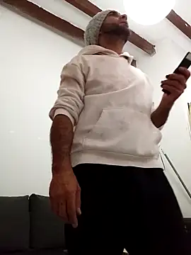 yoahotpetrafiery online show from 15, 2, 2026