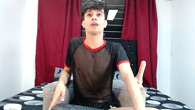 Snapshot of axxxel_twink chatting on 6, 2, 2026 axxxel twink online show from 6, 2, 2026