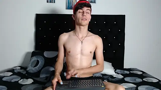 Snapshot of axxxel_twink chatting on 9, 2, 2026 axxxel twink online show from 9, 2, 2026