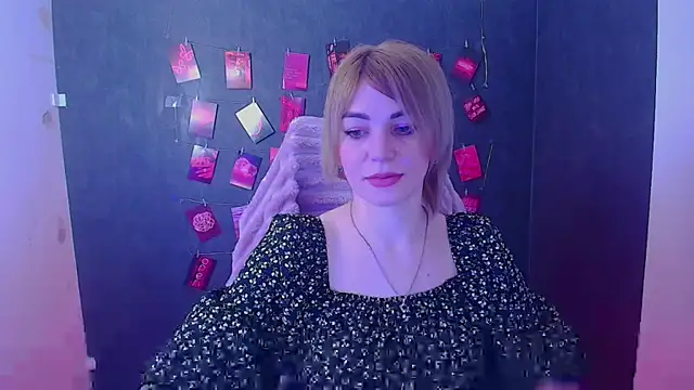 CuttieEmma online show from 8, 3, 2026