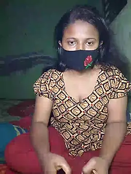 Snapshot of Romantic-Couple999 chatting on 1, 2, 2026 Romantic-Couple999 online show from 1, 2, 2026