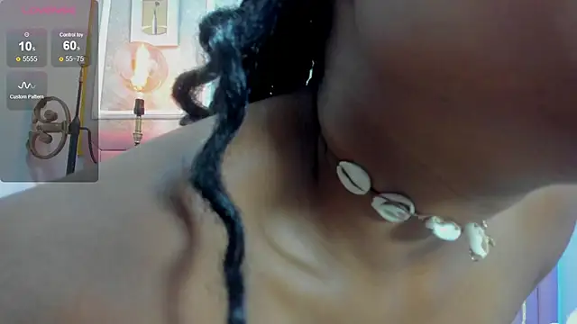 Luna cocoa online show from 3, 2, 2026