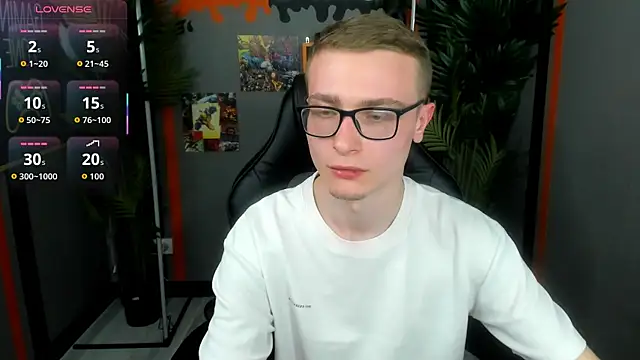 Snapshot of Emmit_Barker chatting on 13, 5, 2026 Emmit Barker online show from 13, 5, 2026