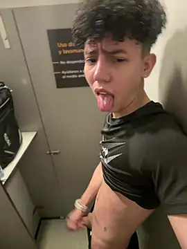 Snapshot of yoursexyjose chatting on 25, 6, 2026 yoursexyjose online show from 25, 6, 2026