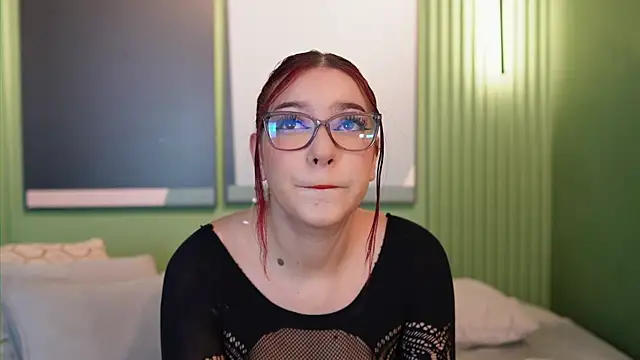Snapshot of LiliCoxx chatting on 23, 5, 2026 LiliCoxx online show from 23, 5, 2026