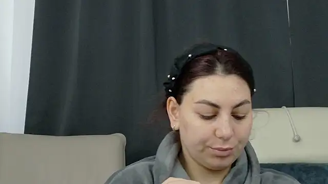 AbellaDesiree online show from 5, 4, 2026