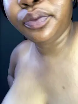 Snapshot of MeekyCurvyAss chatting on 1, 2, 2026 MeekyCurvyAss online show from 1, 2, 2026