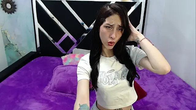 Revelgirl19 online show from 26, 2, 2026