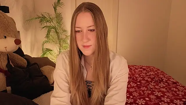 Snapshot of CassieReborn chatting on 3, 2, 2026 CassieReborn online show from 3, 2, 2026